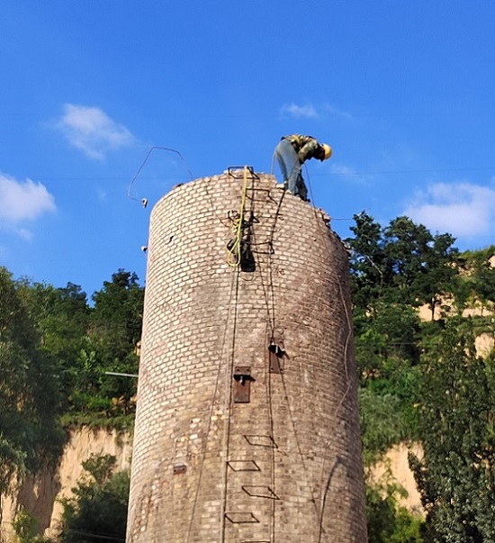 煙囪拆除公司——專業技藝，安全高效